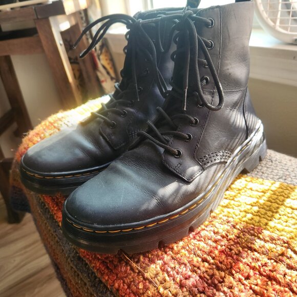 Men's Dr. Martens Leather Boots - US 9 - Picture 1 of 6